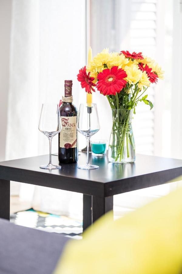 Apartments Alyss Ловран Екстериор снимка